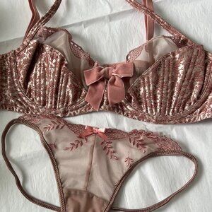 Very Sexy Victoria Secret mauve Pink Balconet lace bra and thong 36B Small